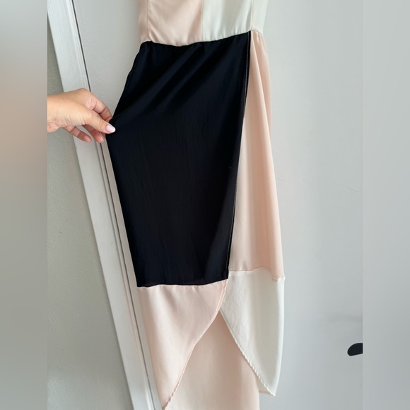 Chic Colorblock Dress - Picture 2 of 14